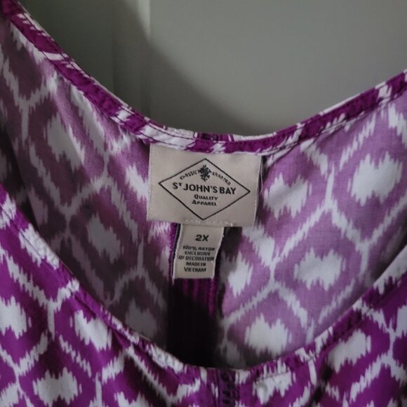 St. John's Bay Purple & White Design Sleeveless Pullover Top Size 2X - Picture 3 of 5